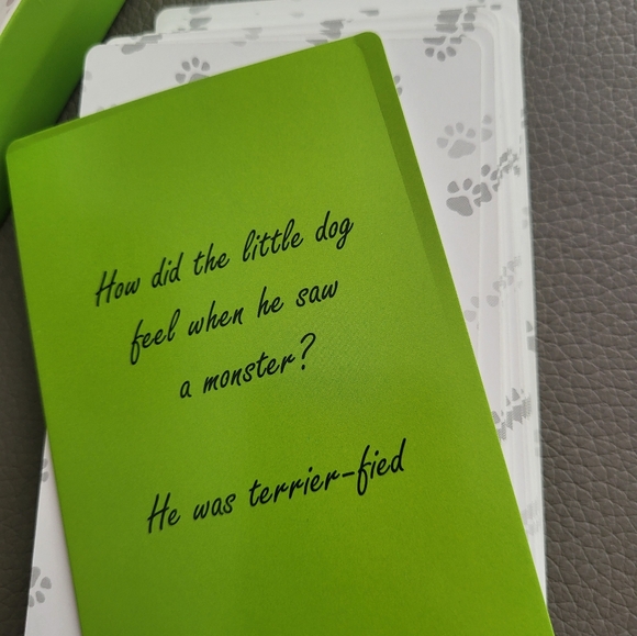 Dog Jokes 50 Cards of Dog Jokes Ages 6+ - Picture 6 of 6